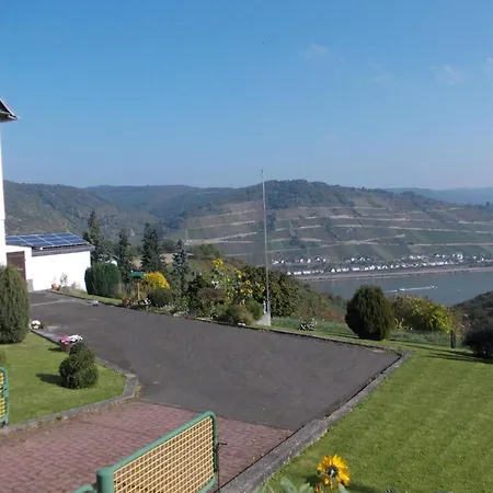 Mit Balkon Und Rheinblick By Interhome شقة باشاراش